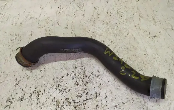 Mercedes-Benz E W212 Engine coolant pipe/hose A2125011782