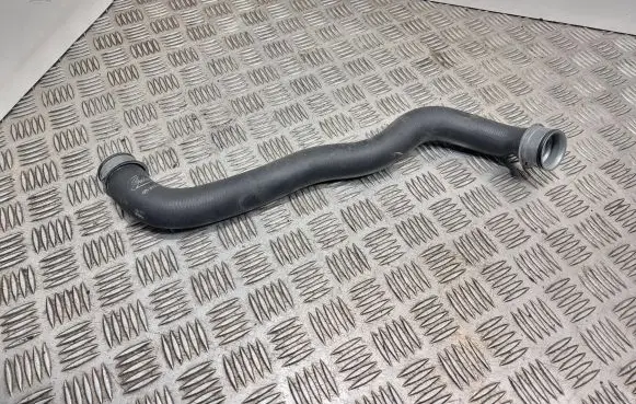 Mercedes-Benz E W212 Engine coolant pipe/hose