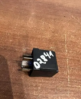 Chrysler 300 - 300C Other relay 04727370AA D2841