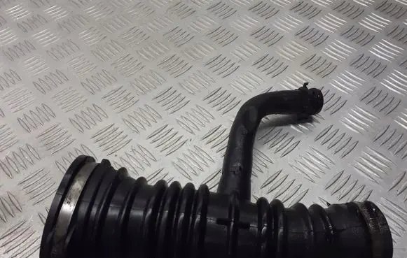 Ford C-MAX I Air intake hose/pipe 3M51-9A673M