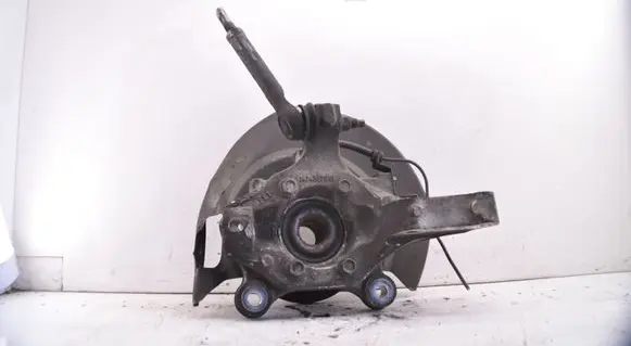 Chrysler Town u0026 Country V Front wheel hub 04743579AB 199AB47439