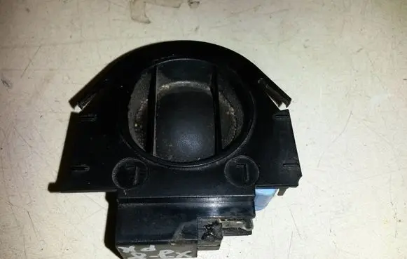 Front door high frequency speaker