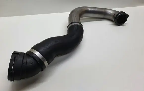 BMW 5 E60 E61 Intercooler hose/pipe 7790138 1161779013803 11617790138