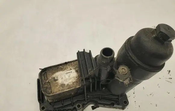 Engine oil radiator