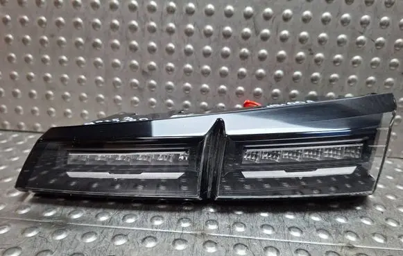 Peugeot 308 Rear/tail lights S26312002 9835300580