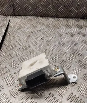 Toyota Avensis T250 Window wiper relay 8594005020