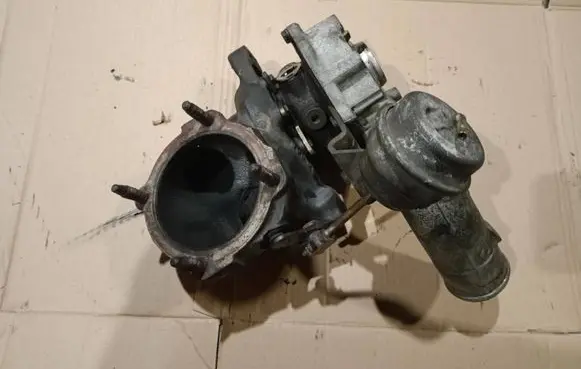 Audi TT Mk1 Turbo system vacuum part 06145704 011BF5008417