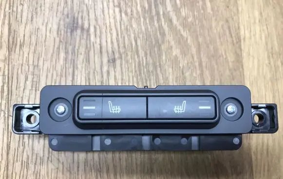 Land Rover Discovery 5 Seat heating switch HY3218D687AC