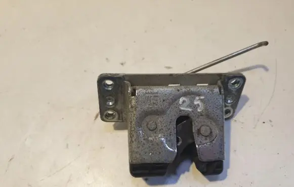 Loading door lock