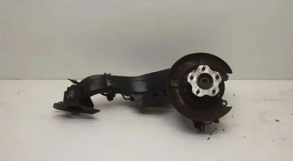 Nissan Rogue Rear wheel hub