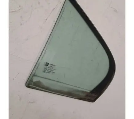 Opel Insignia A Rear vent window glass E000090 43R000056