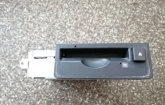 CD/DVD changer