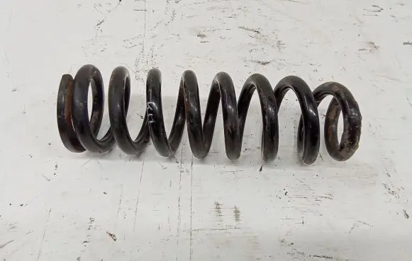 Toyota Hilux (AN120, AN130) Front coil spring