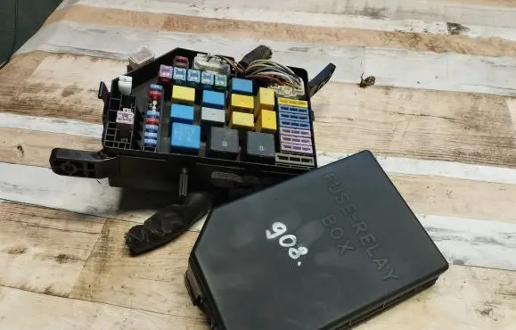 Hyundai Elantra Fuse module 912072D231