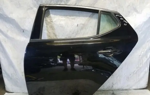 KIA Optima Rear door