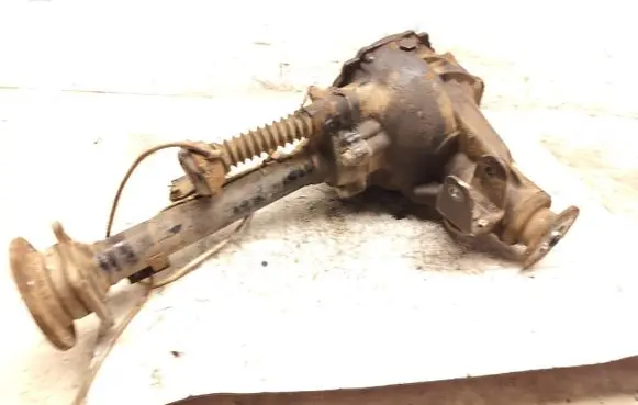 Mitsubishi L200 Front differential G073Z056