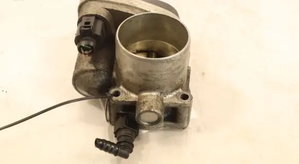Renault Megane III Throttle body valve 8200190230