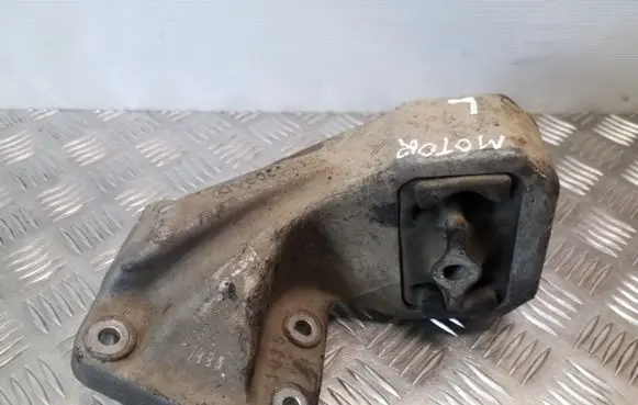Jeep Grand Cherokee (WK) Engine mount bracket 52090309AE