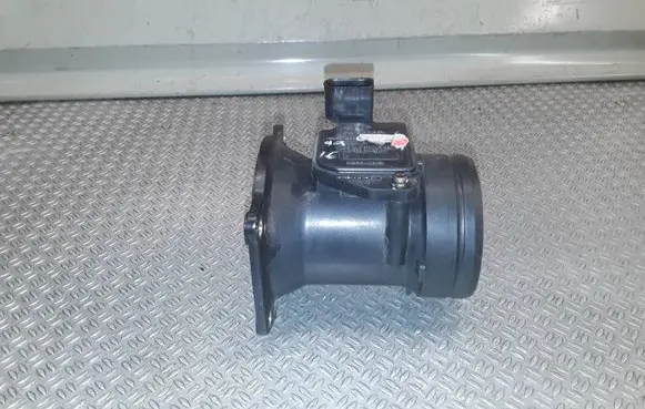 Volkswagen PASSAT B5.5 Mass air flow meter 06A906461B AFH3010C
