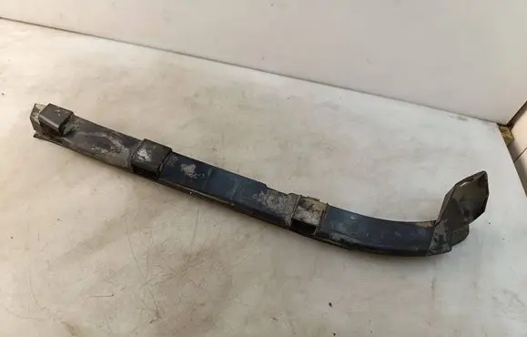 Volkswagen PASSAT B4 Front bumper mounting bracket 3A0807183A