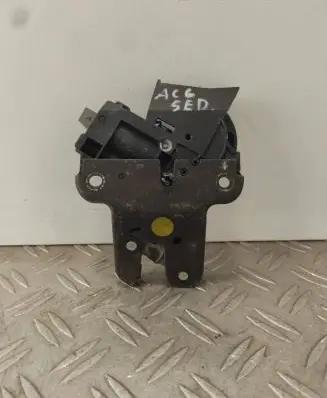 Audi A6 S6 C6 4F Tailgate/trunk/boot lock/catch/latch 4F5827505C