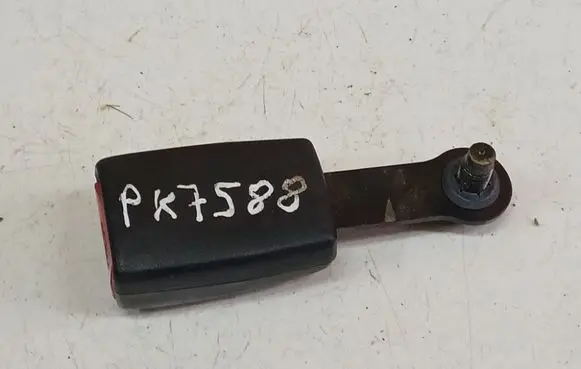 Nissan Almera Tino Front seatbelt buckle