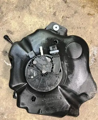 BMW 7 G11 G12 AdBlue liquid reservoir 16197378033 7378033