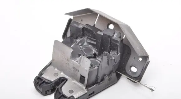 Volvo XC60 Tailgate lock latch 32149882