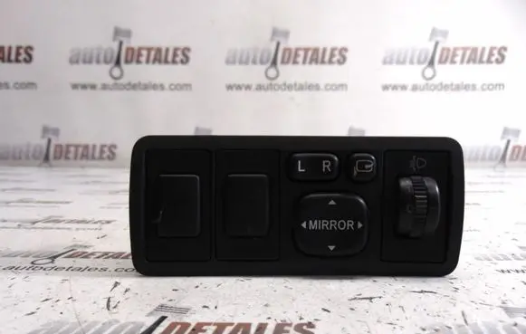 Toyota Avensis T250 Wing mirror switch