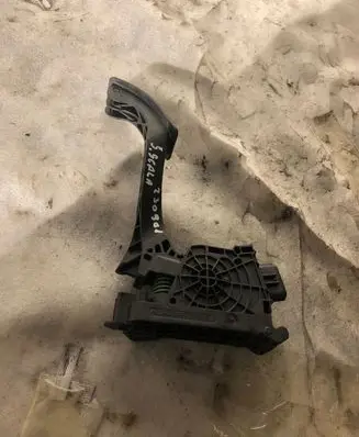 Skoda Scala Accelerator throttle pedal 2q2723503