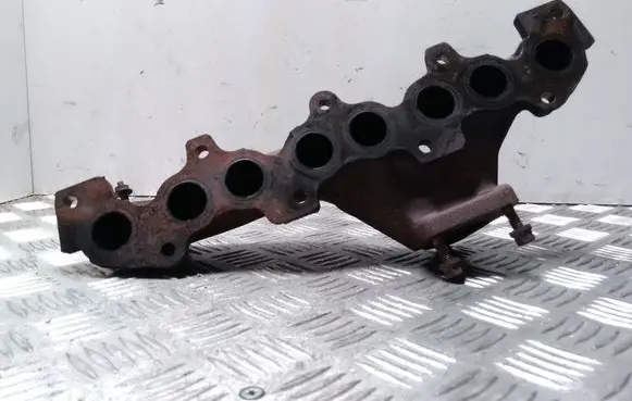 Volvo V50 Exhaust manifold