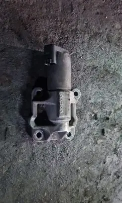 Volvo S80 Camshaft vanos timing valve 8670421