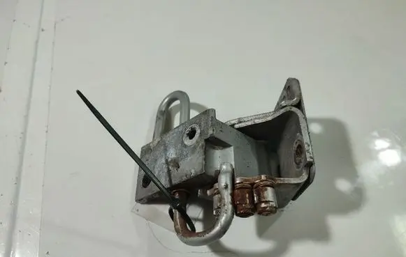 Audi A8 S8 D3 4E Rear door lower hinge 