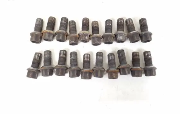 Mercedes-Benz E W212 Nuts/bolts A0009901707