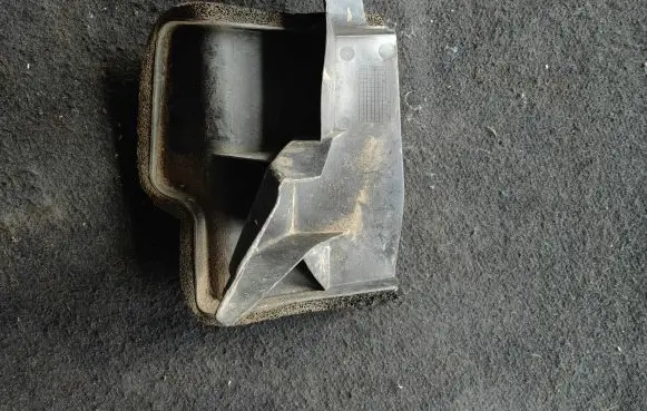 Nissan Qashqai Radiator trim 62823BR31B