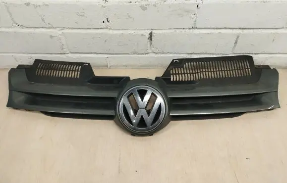 Volkswagen Golf V Front grill 1K0853651A