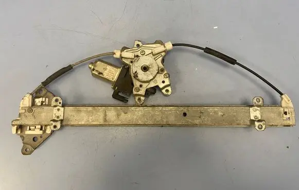 Nissan X-Trail T30 Front door window regulator with motor 8073189913