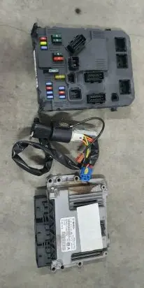 Peugeot 206+ Engine control unit/module ECU 0281018483 9657999780