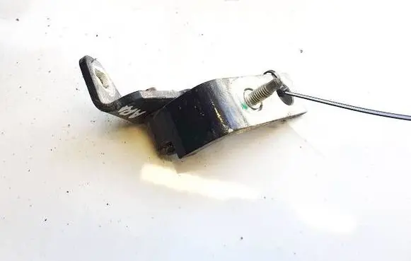 Ford Mondeo MK IV Rear door lower hinge 