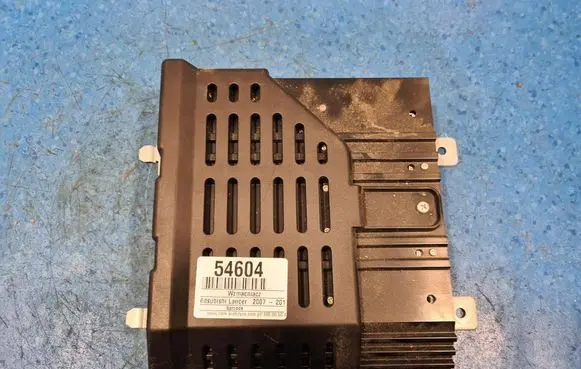 Mitsubishi Lancer VIII Sound amplifier 8701A309