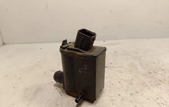 KIA Sorento Windscreen/windshield washer pump 985101W000