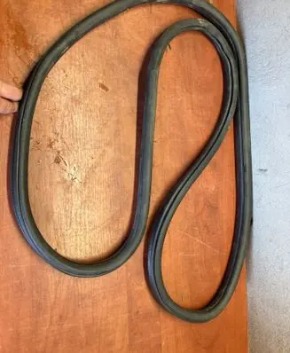 BMW X4 F26 Rear door rubber seal (on body) 