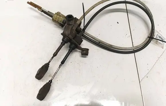 Opel Astra H Gear shift cable linkage 13110708