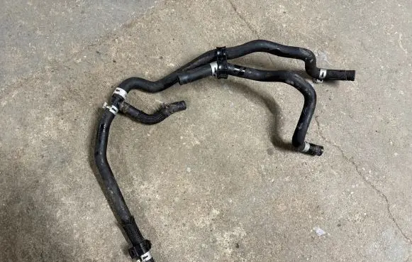 Toyota Auris E180 Engine coolant pipe/hose