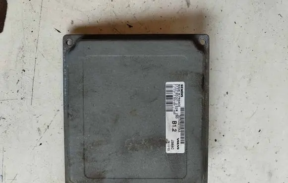 Volvo S40 Engine control unit/module S122185001