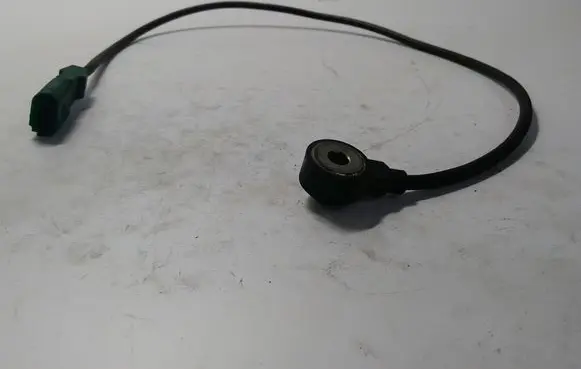 Audi A4 S4 B6 8E 8H Detonation knock sensor 07D905377