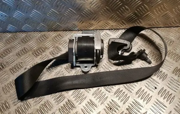 Mercedes-Benz B W245 Front seatbelt 1698603485