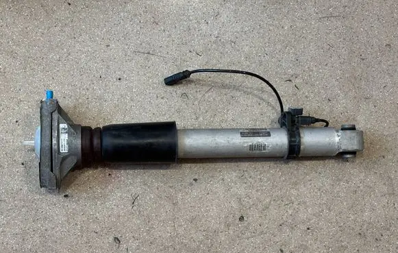 BMW M4 F82 F83 Rear shock absorber/damper 8008632