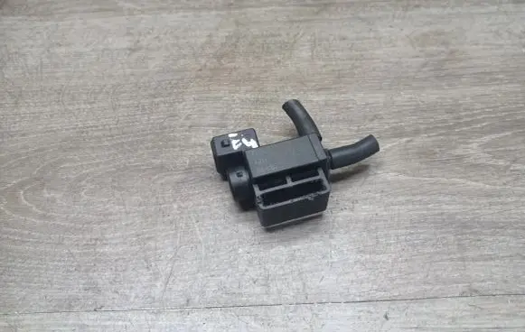 Volvo S60 Vacuum valve 70051500 8699233