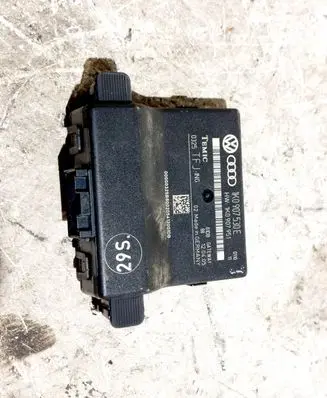 Volkswagen Golf Plus Gateway control module 1K0907530E
